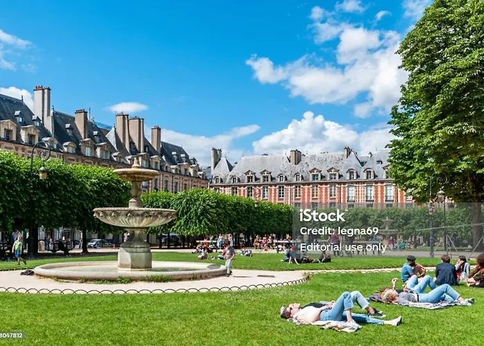 Au Centre Historique De *